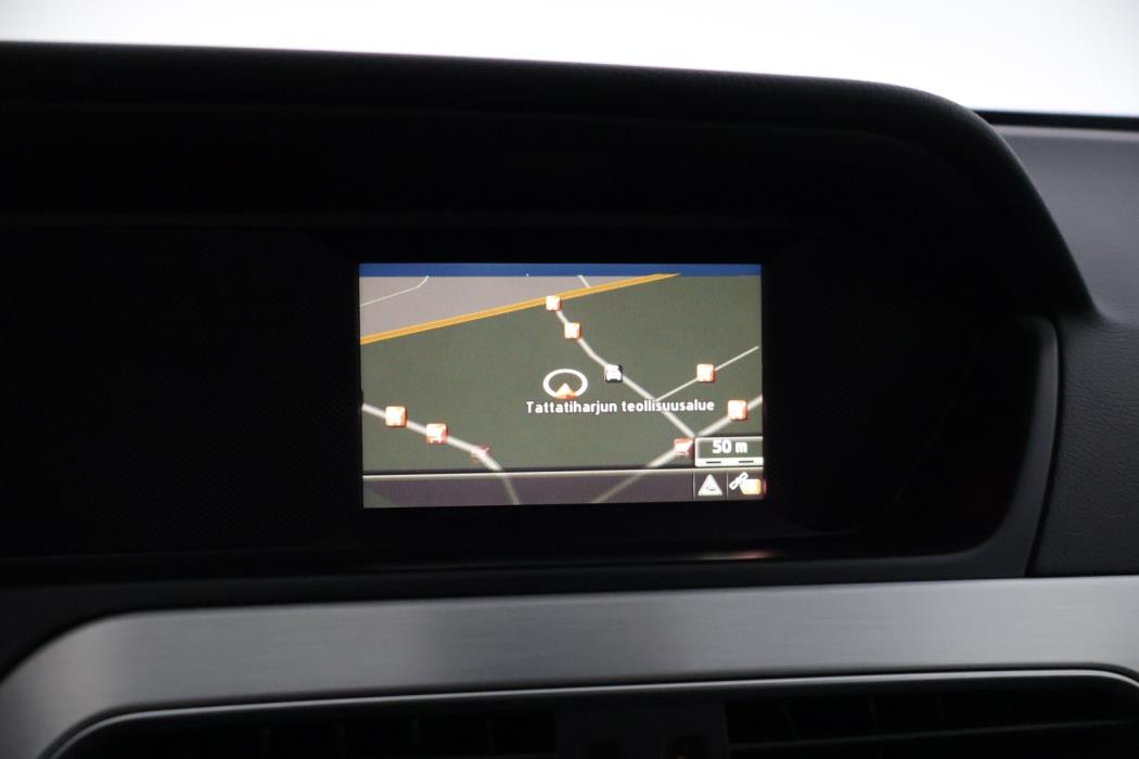 MERCEDES-BENZ C 2011