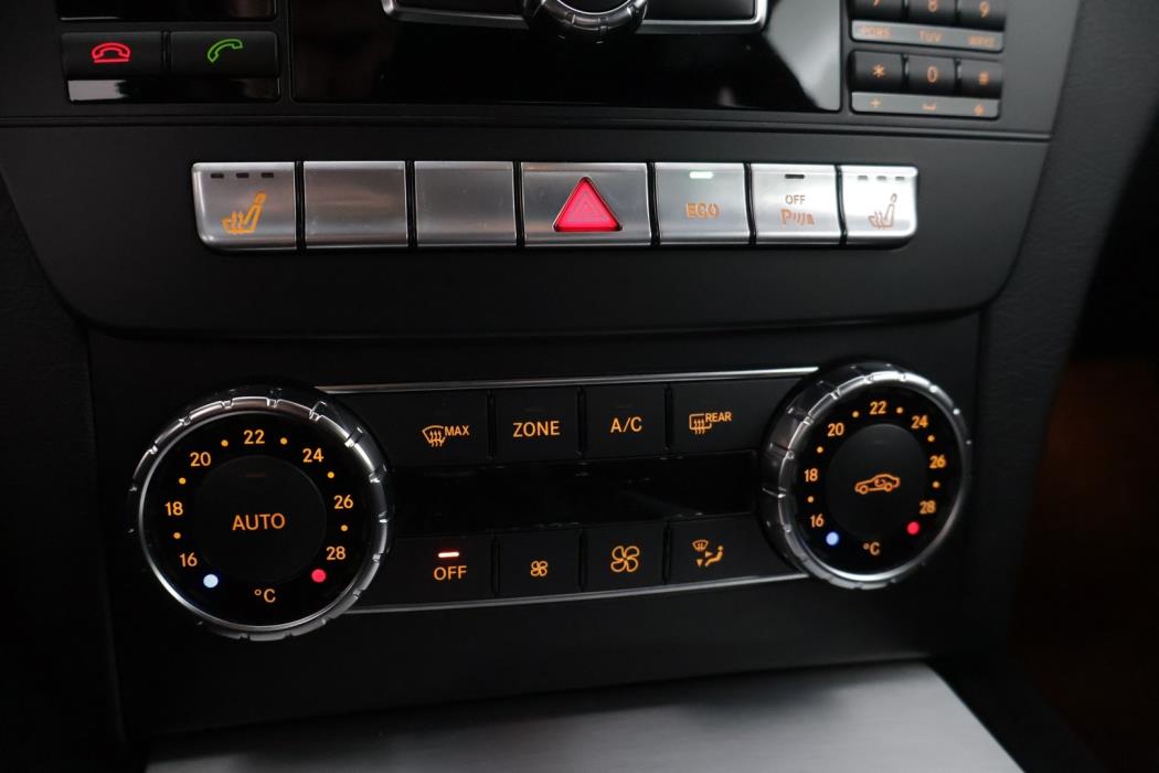 MERCEDES-BENZ C 2011