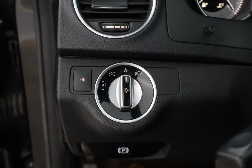 MERCEDES-BENZ C 2011