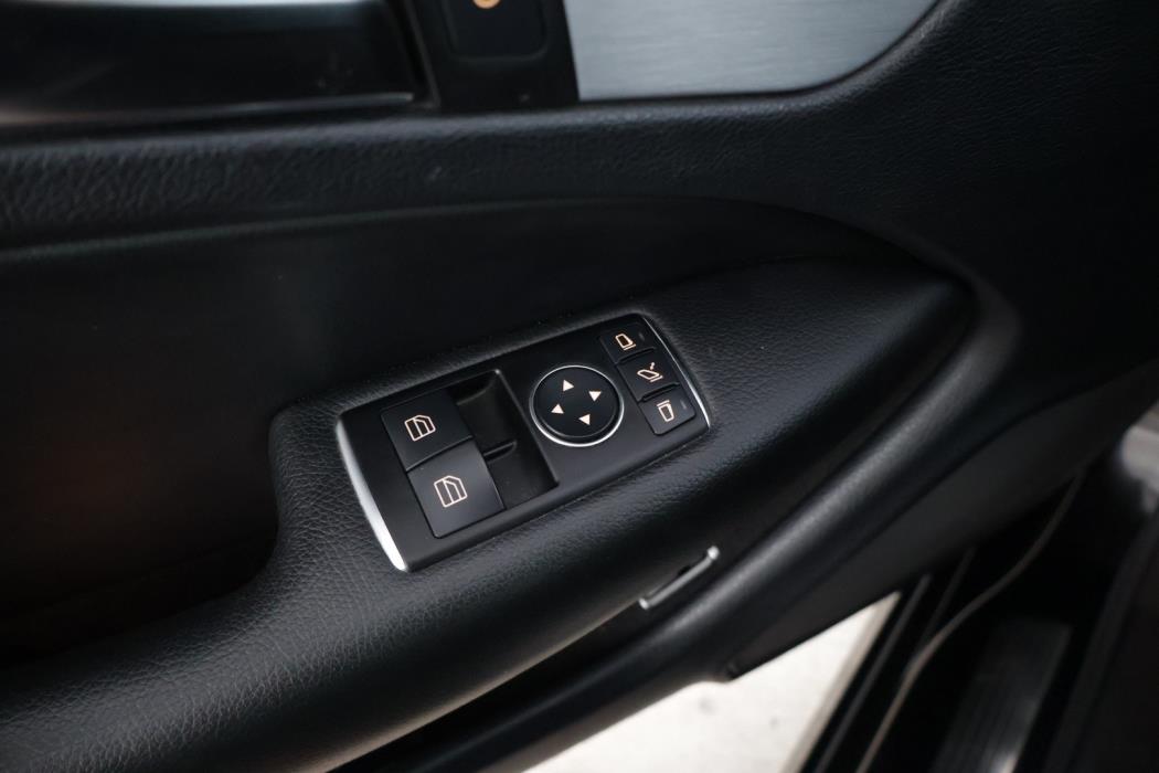 MERCEDES-BENZ C 2011