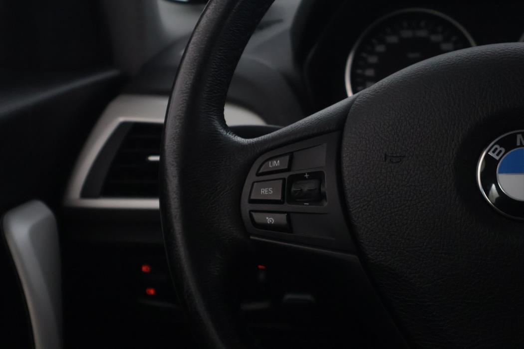 BMW 118 2017