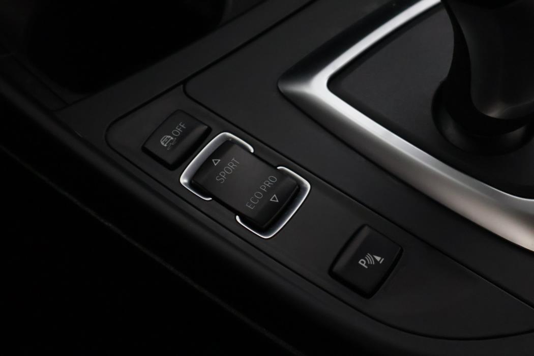 BMW 118 2017