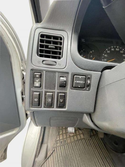 TOYOTA Hiace 2006