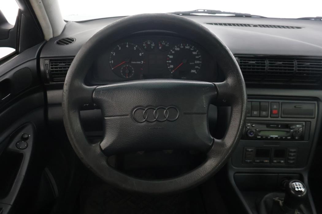 AUDI A4 1996