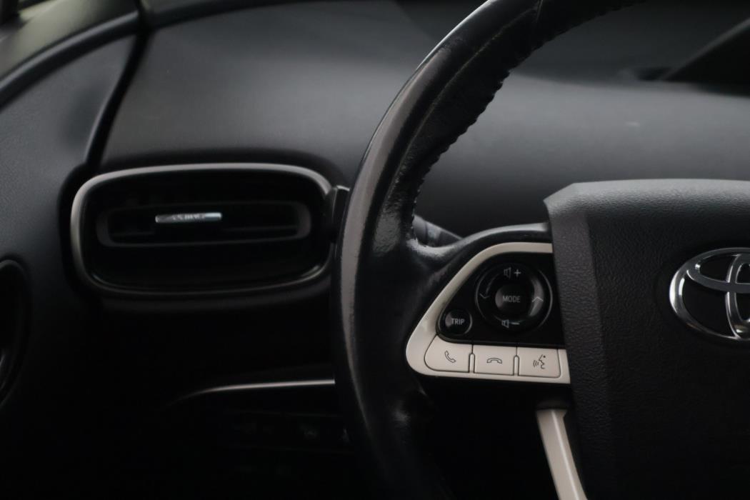 TOYOTA Prius Plug-in 2019