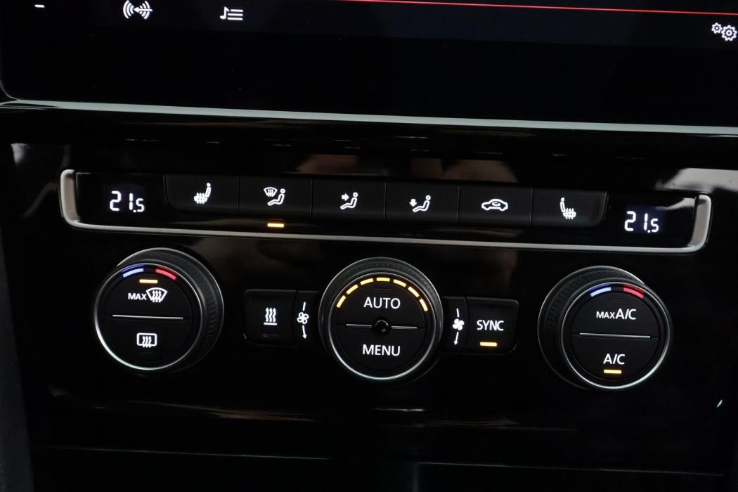 VOLKSWAGEN Golf 2019