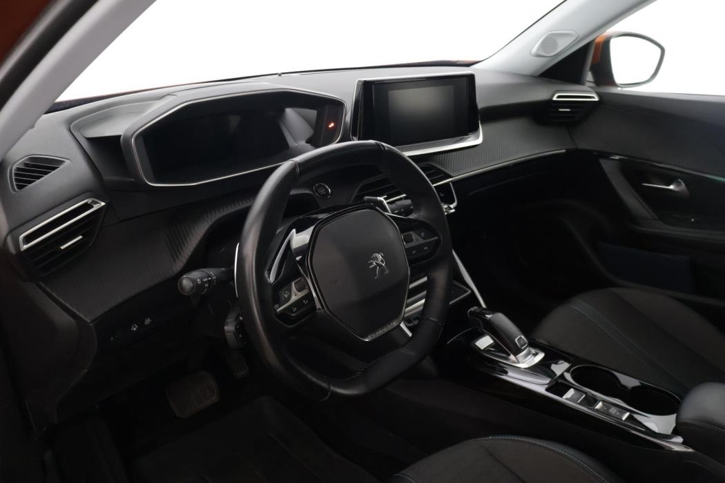 PEUGEOT 2008 2021