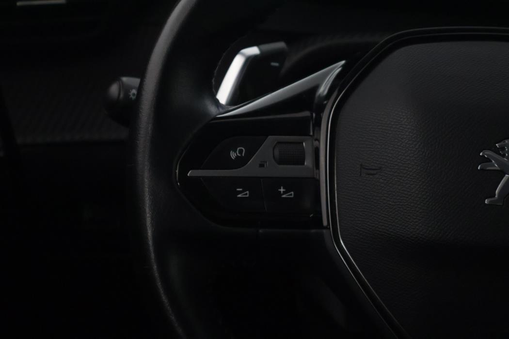 PEUGEOT 2008 2021