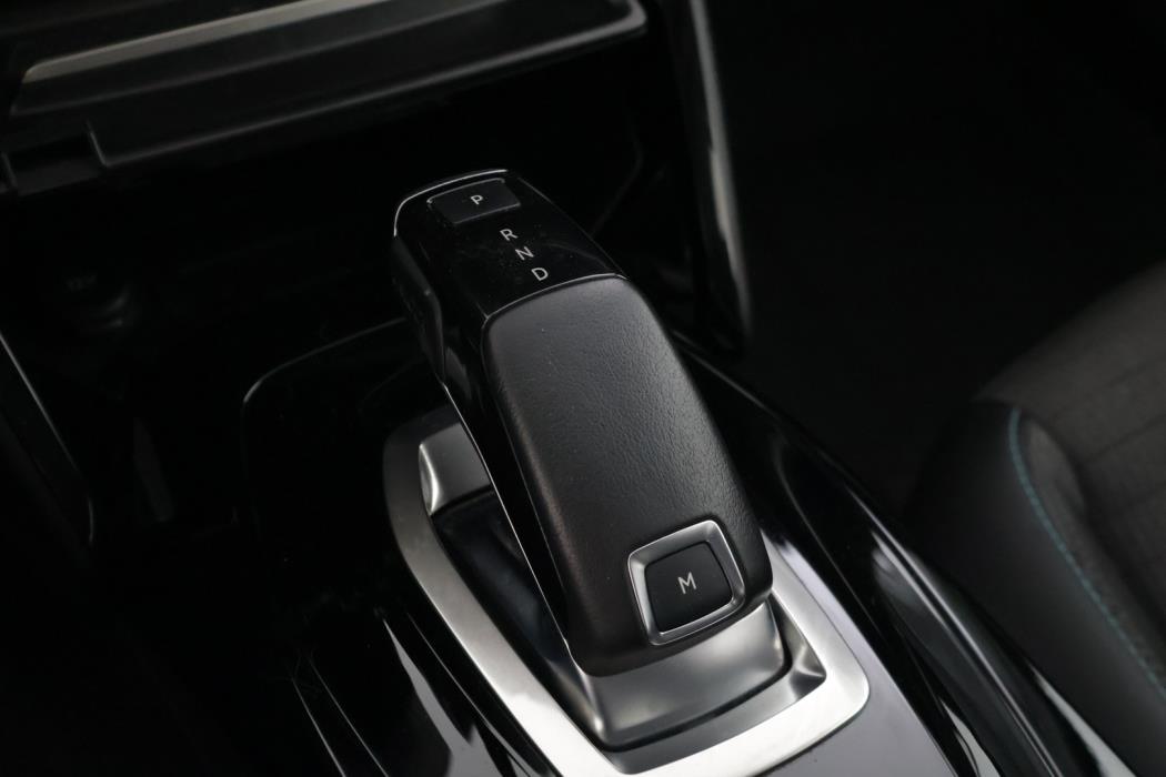 PEUGEOT 2008 2021