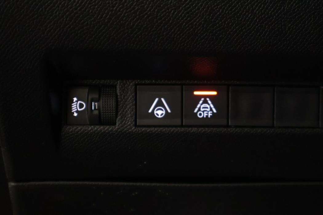 PEUGEOT 2008 2021