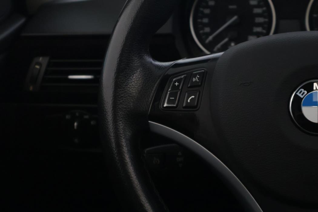 BMW 330 2008
