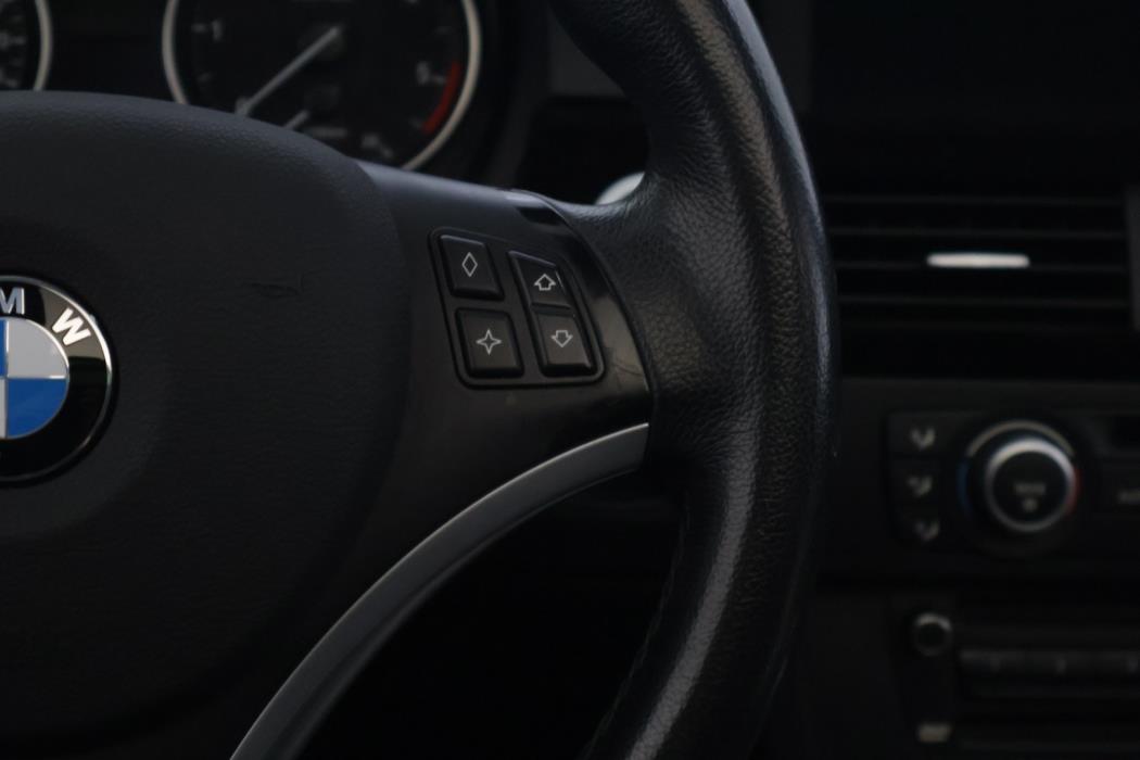 BMW 330 2008