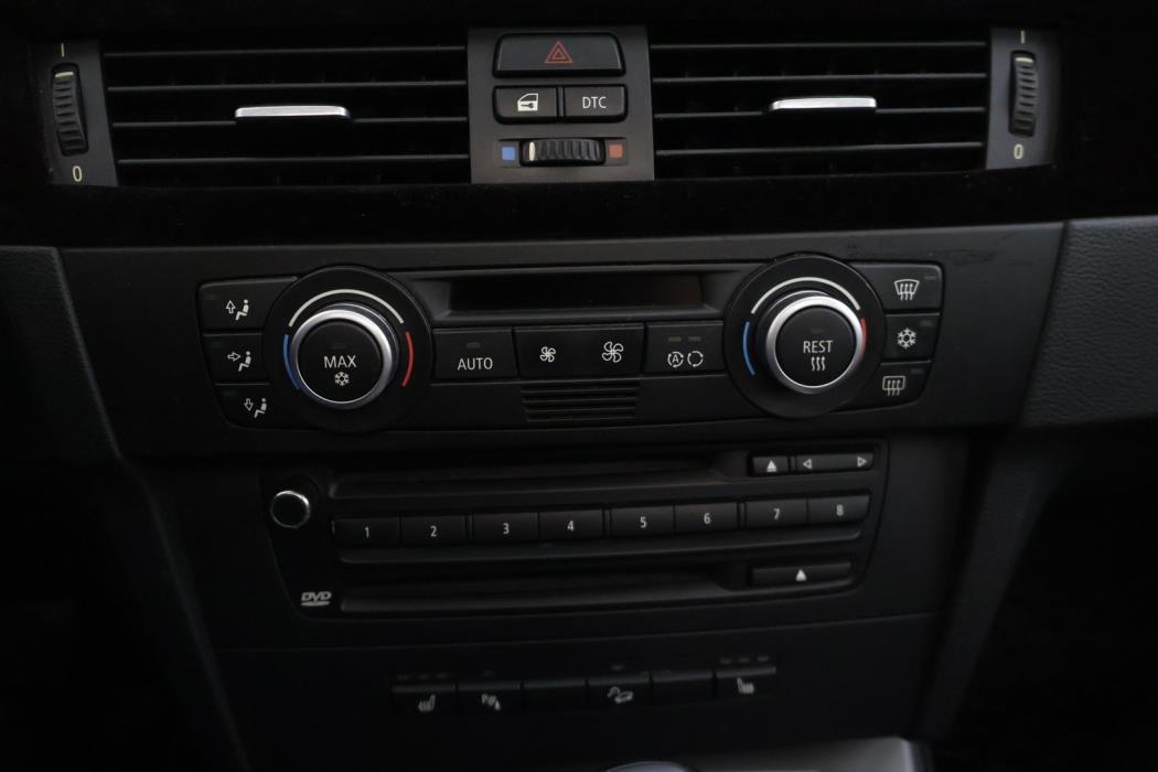 BMW 330 2008