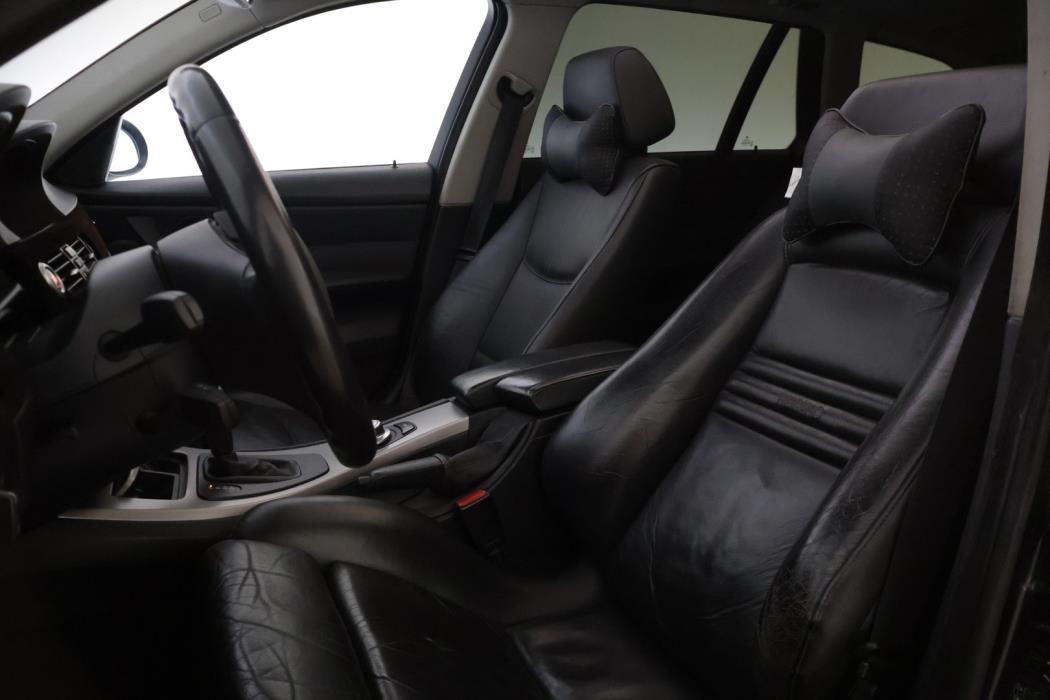 BMW 330 2008