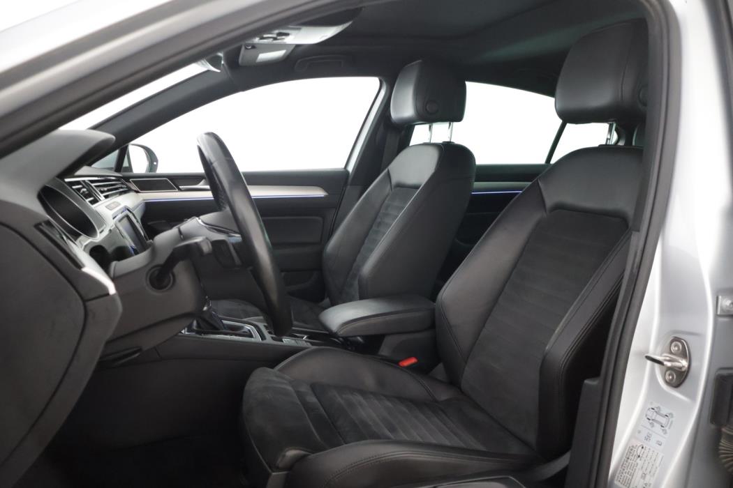 VOLKSWAGEN PASSAT 2016