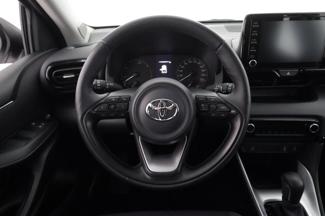 TOYOTA Yaris 2023