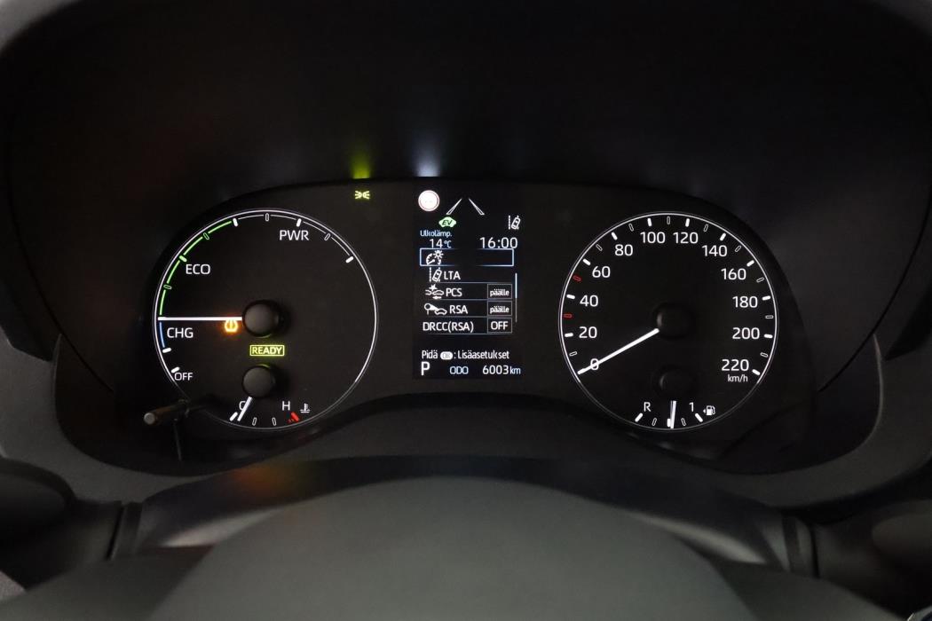 TOYOTA Yaris 2023