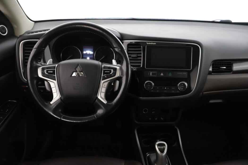 MITSUBISHI Outlander PHEV 2017