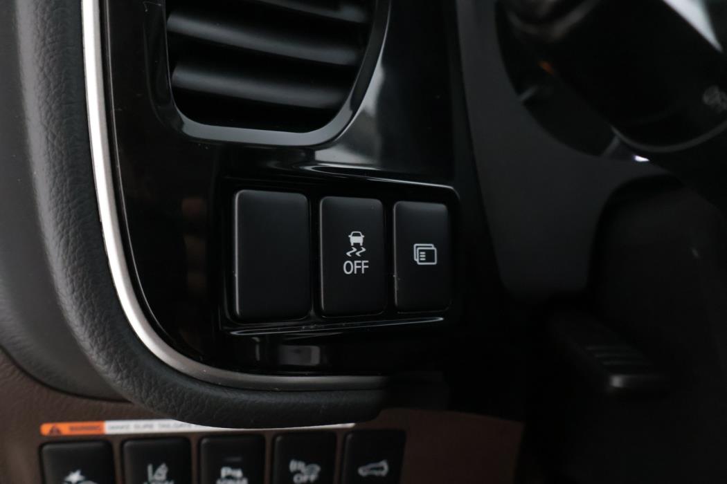 MITSUBISHI Outlander PHEV 2017