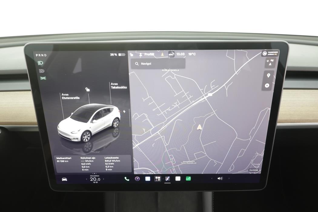 TESLA Model Y 2024