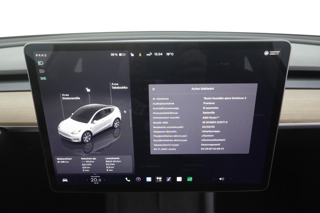 TESLA Model Y 2024