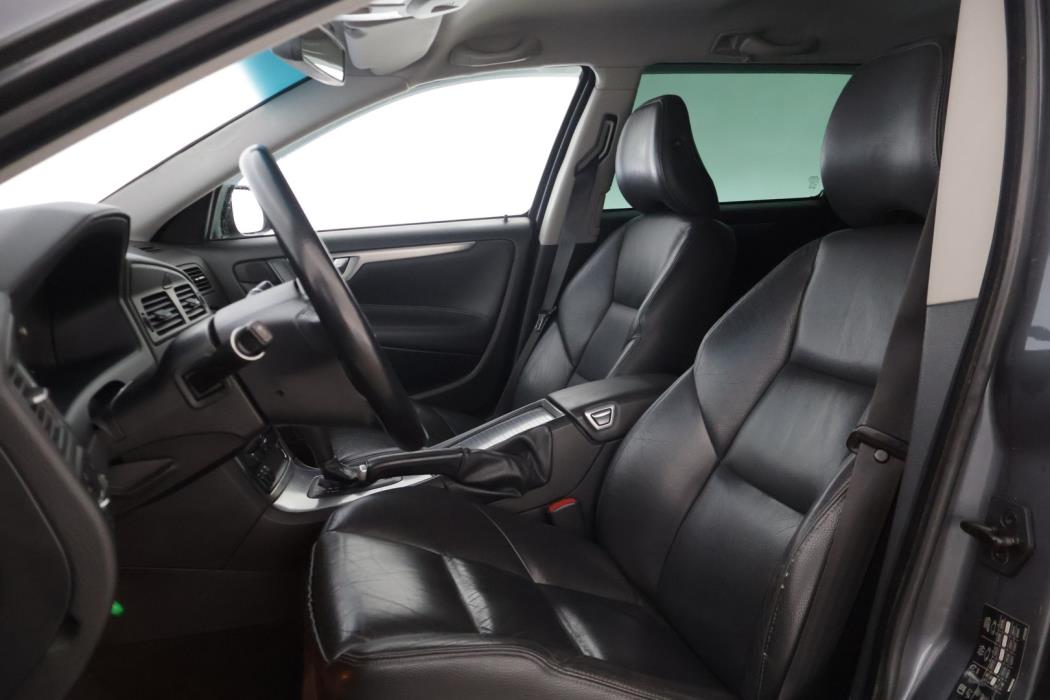 VOLVO V70 2007
