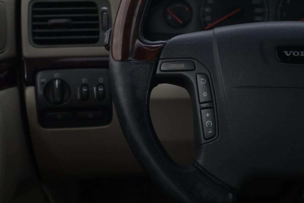 VOLVO S80 2001