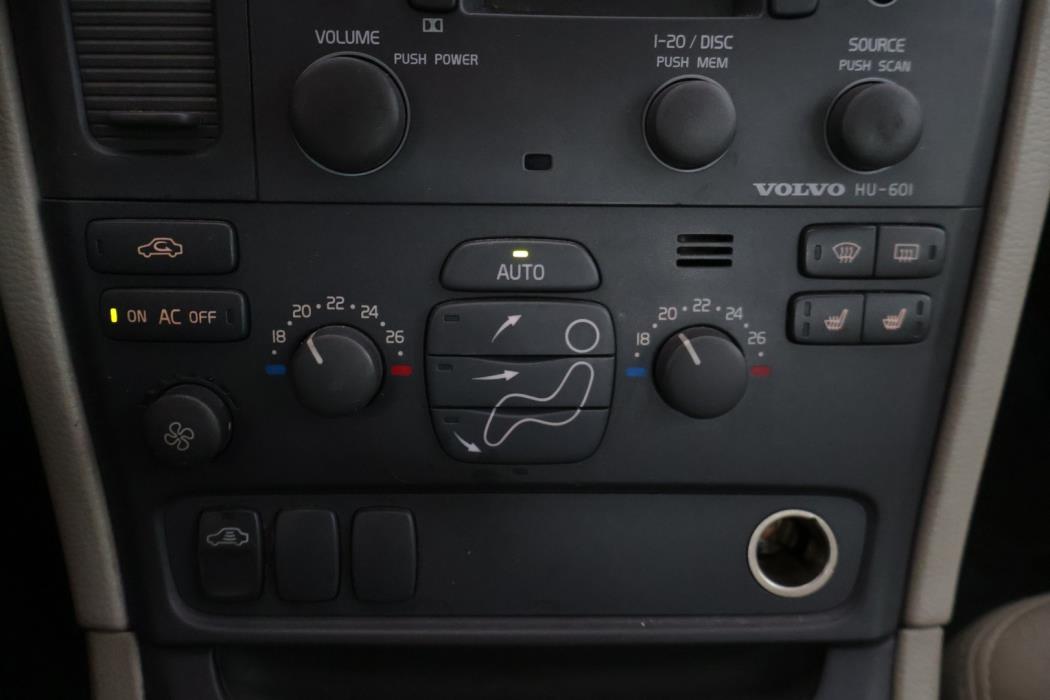 VOLVO S80 2001
