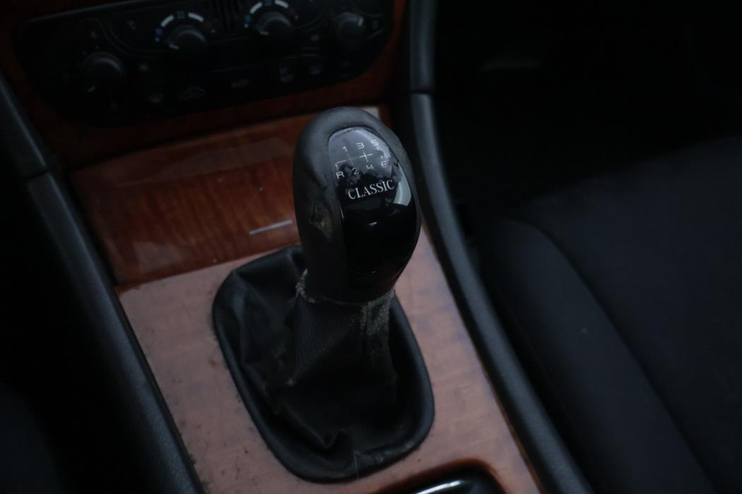 MERCEDES-BENZ C 2000
