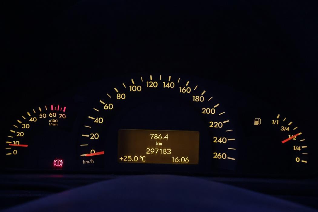MERCEDES-BENZ C 2000