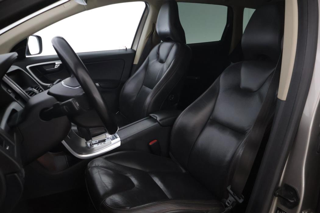 VOLVO XC60 2012