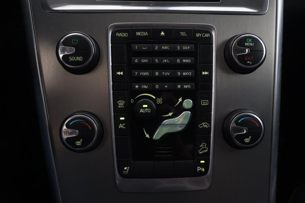 VOLVO XC60 2012