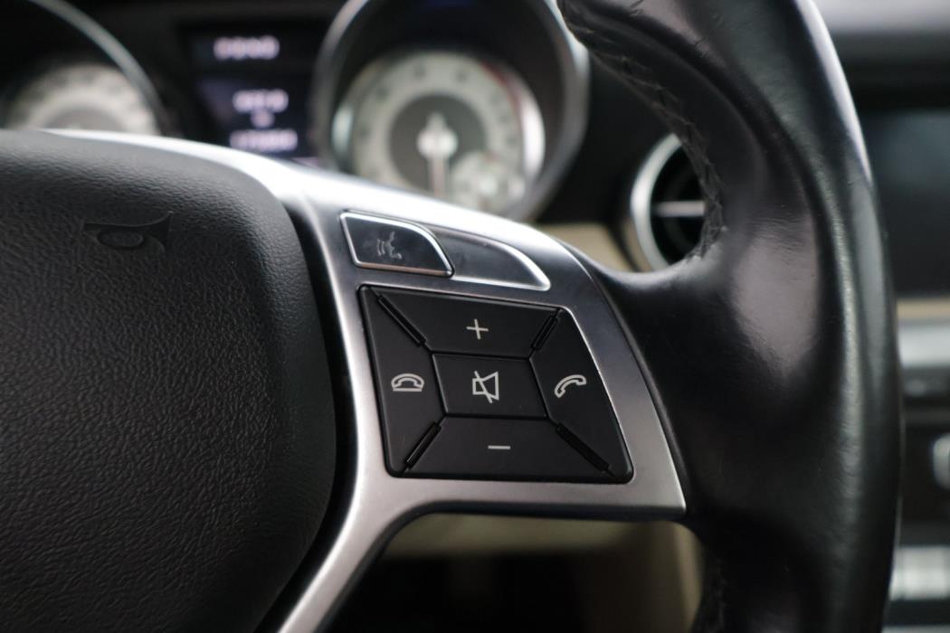 MERCEDES-BENZ SLK 2012