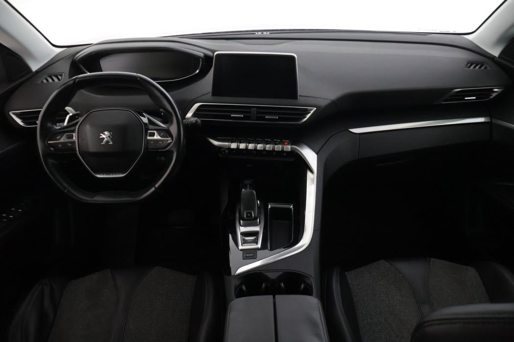 PEUGEOT 3008 2018
