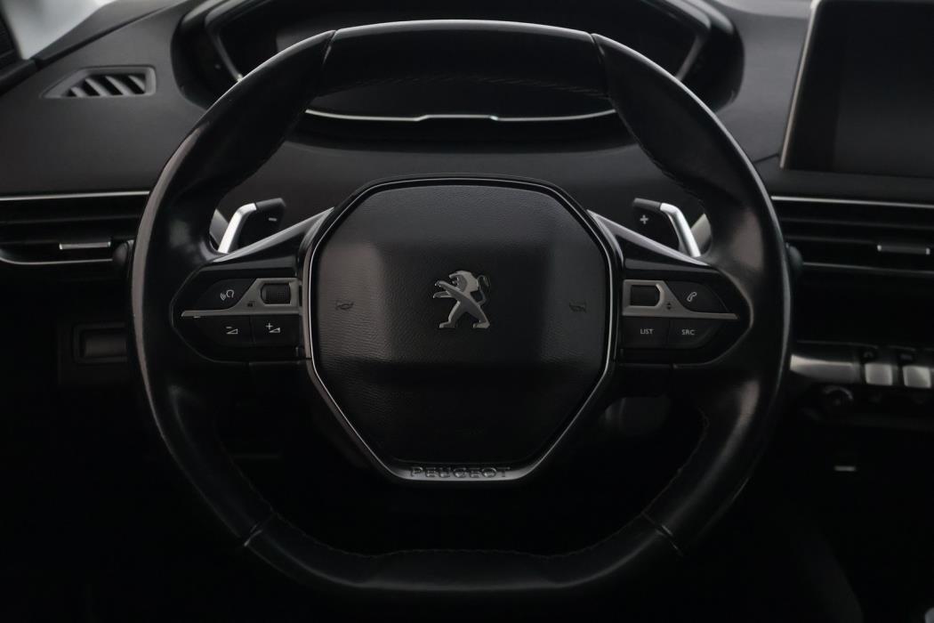 PEUGEOT 3008 2018