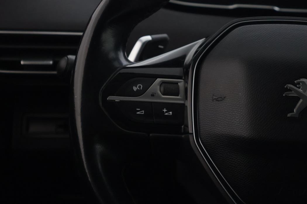 PEUGEOT 3008 2018