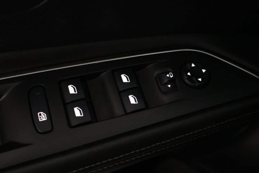PEUGEOT 3008 2018