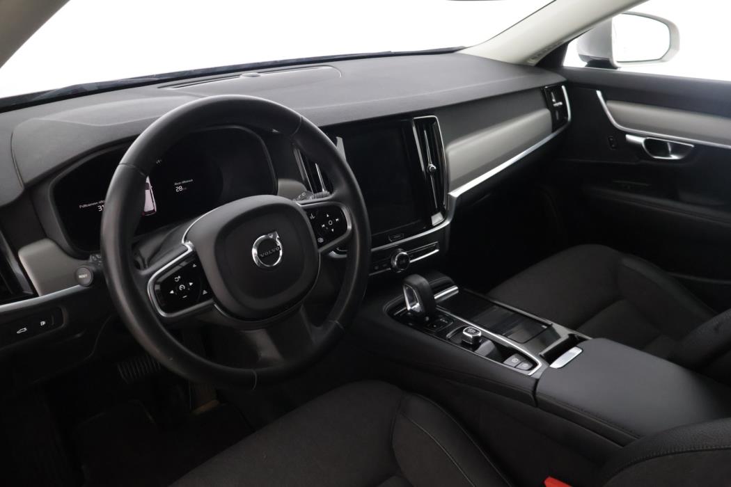 VOLVO V90 2023