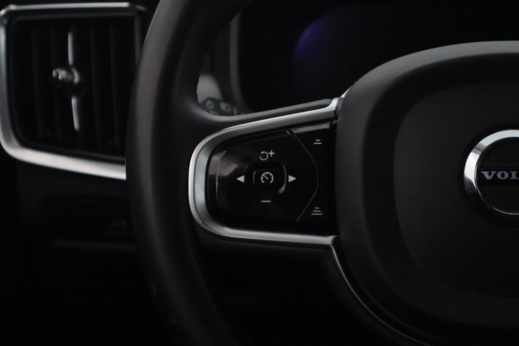 VOLVO V90 2023