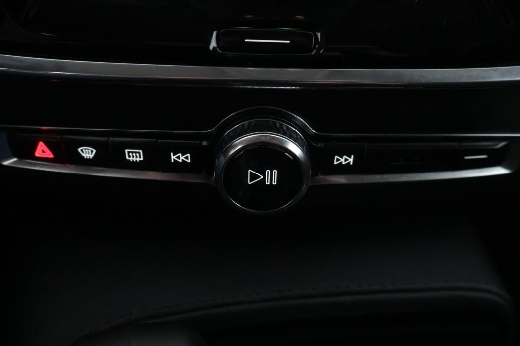 VOLVO V90 2023