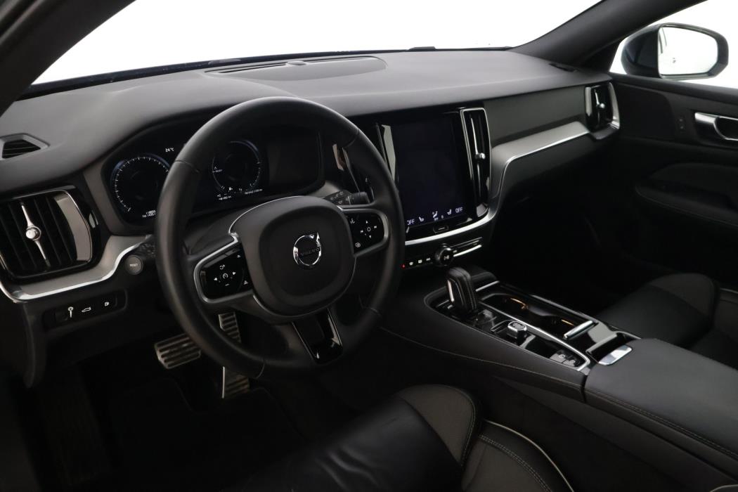 VOLVO V60 2022