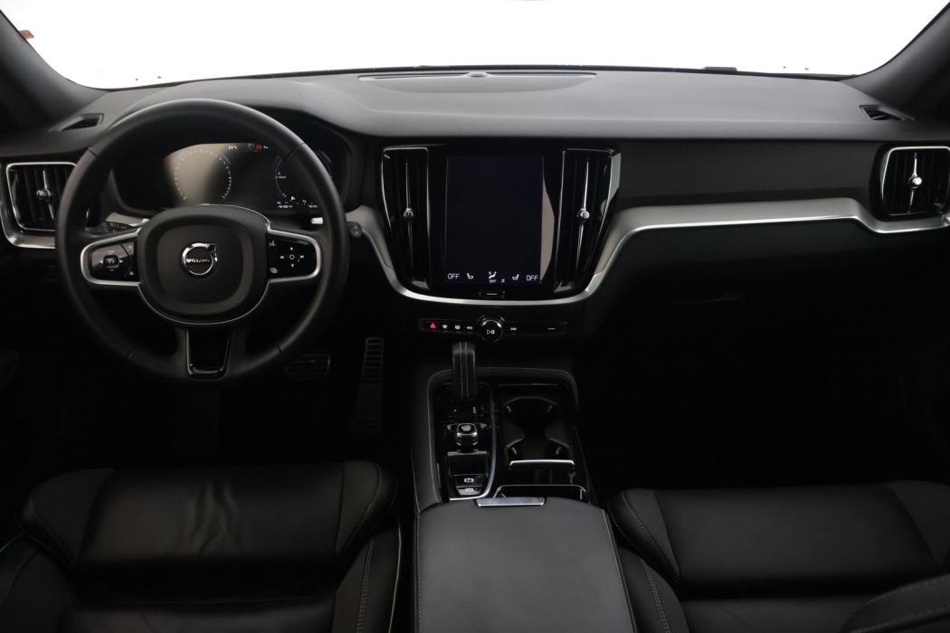 VOLVO V60 2022
