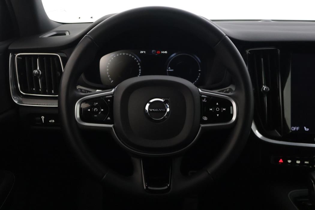 VOLVO V60 2022