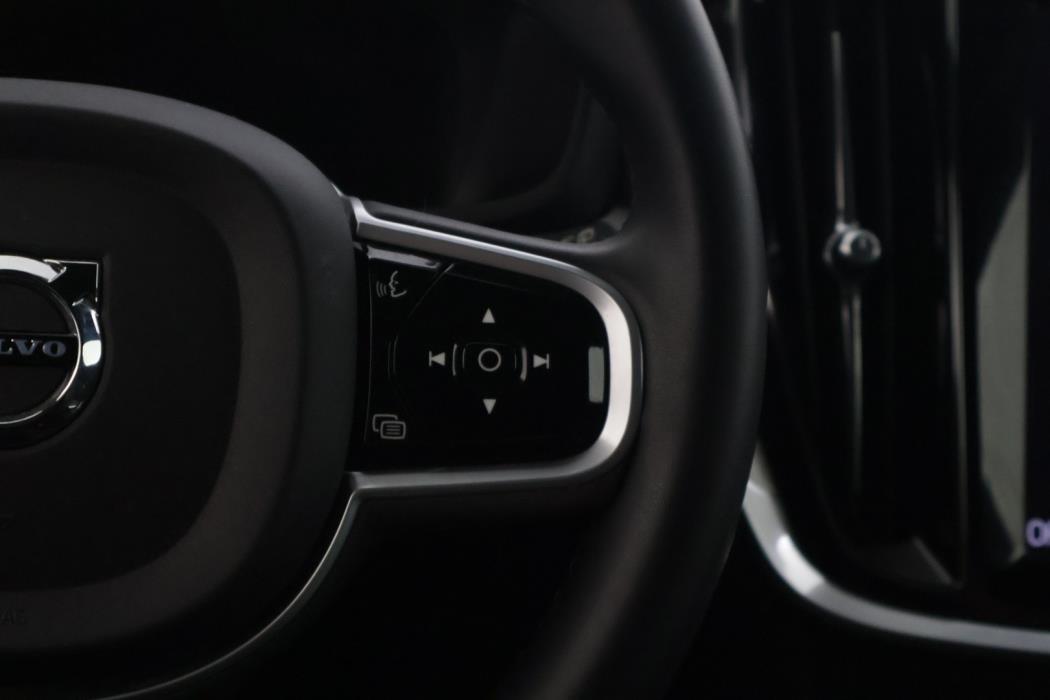 VOLVO V60 2022