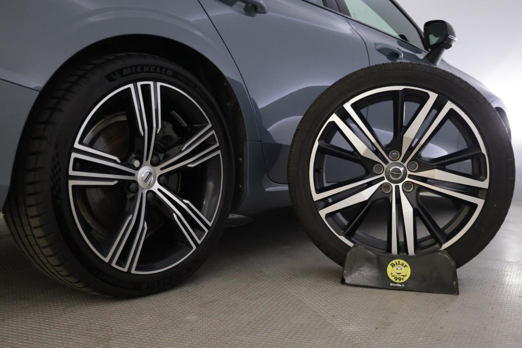 VOLVO V60 2022