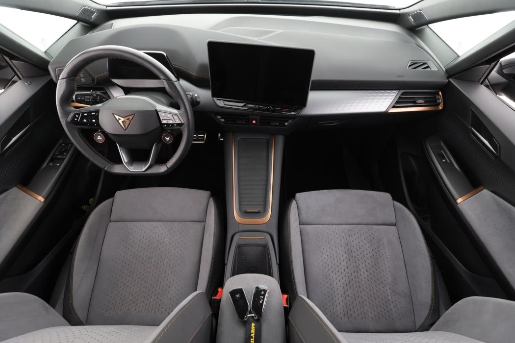 CUPRA Born 2025