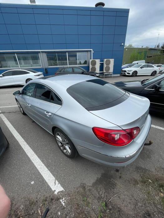 VOLKSWAGEN Passat CC 2010