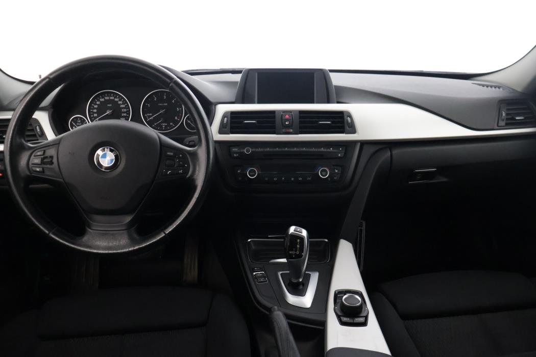 BMW 318 2014