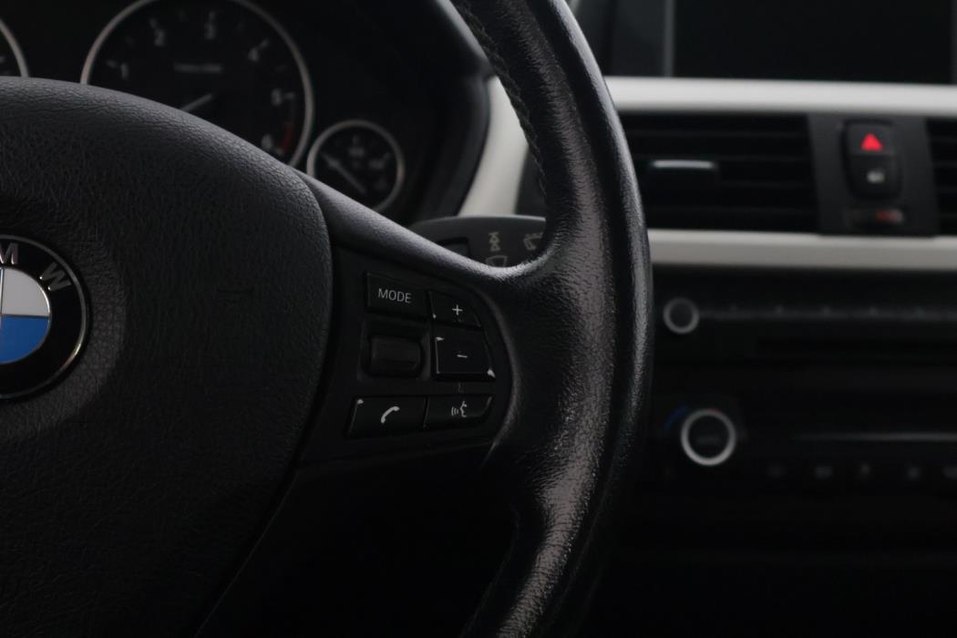BMW 318 2014