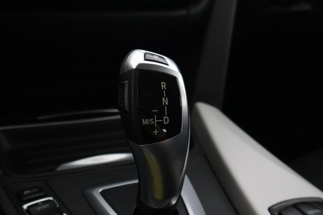 BMW 318 2014